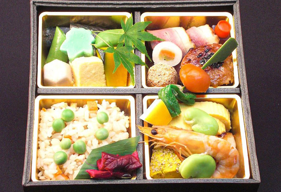 〈京料理 嵐山熊彦〉渡月橋弁当 3,500円