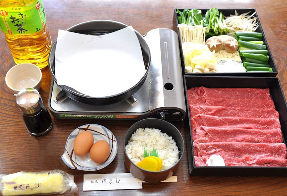 〈京料理 松尾川よし〉牛すき焼き 3,300円